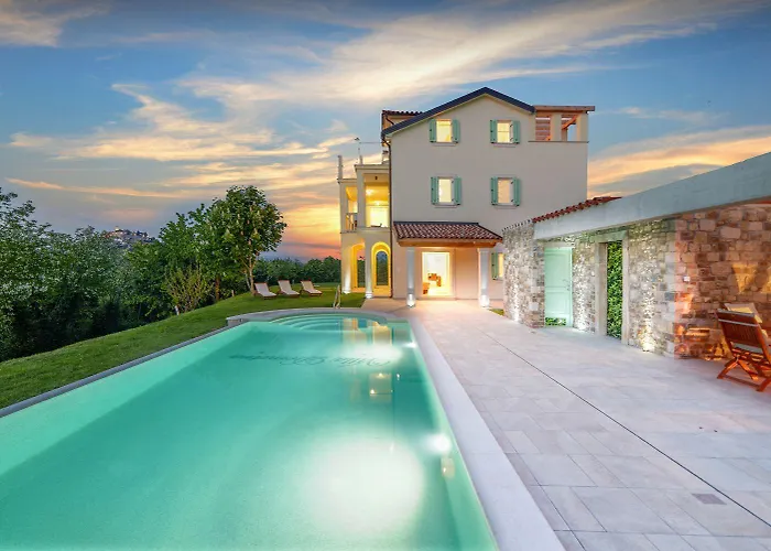 Atemberaubende Mit Infinity-pool, Blick Auf Motovun, Billard, Tischtennis, Bbq